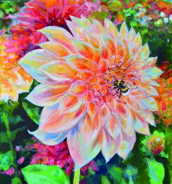 Dahlia with bumble bee Geschilderd op linnen Formaat:90 x 90 cm Geschilderd op linnen, ook de zijkanten zijn beschilderd Wordt geleverd met neutrale baklijst en kan meteen aan de muur. Dit schilderij kan op afspraak opgehaald/bezichtigd worden. GEEN VERZENDKOSTEN